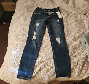 Wallflower Women's Distressed Dark Blue Skinny Jeans